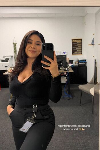 Full leaked Mandaamariahh private onlyfans photo