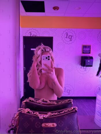 Full leaked Mazryann private onlyfans photo