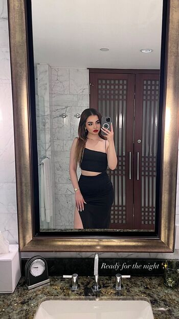Full leaked Mobina private onlyfans photo
