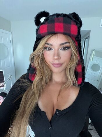 Full leaked Kittyxkum / private onlyfans photo