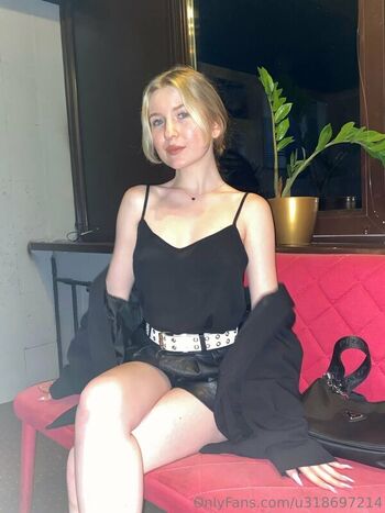 Full leaked Mollyshugarbabyfree private onlyfans photo