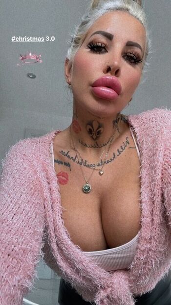 Full leaked Monamonique page private onlyfans photo