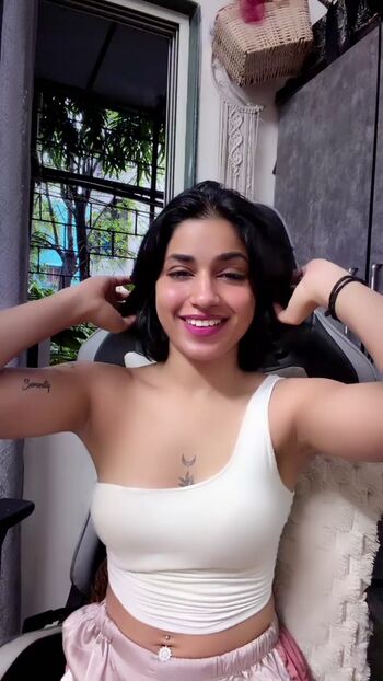Full leaked Naina private onlyfans photo