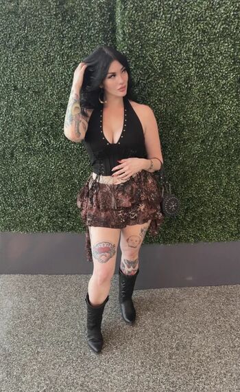 Nerdy Lil Peach