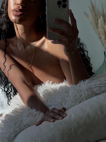 Full leaked Nia simone private onlyfans photo