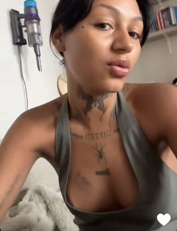 Full leaked Emma breschi/ private onlyfans photo