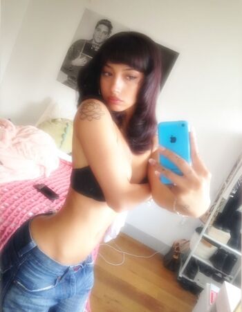 Full leaked Oliviaraynn private onlyfans photo