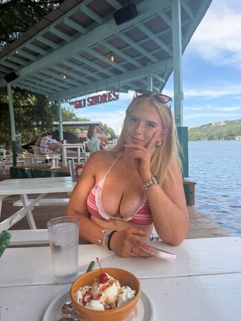Full leaked Paigehenne private onlyfans photo