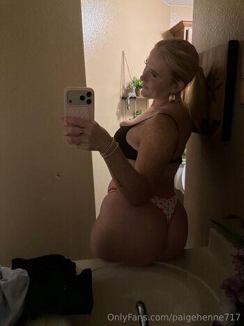 Full leaked Paigehenne private onlyfans photo