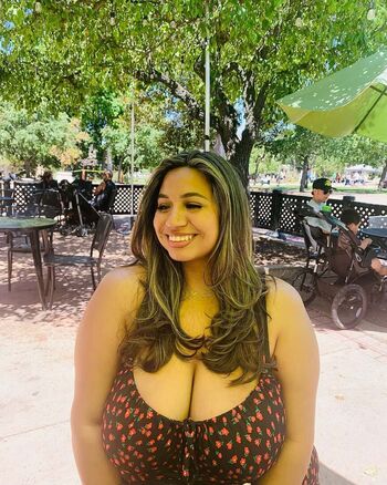 Full leaked Rayleen private onlyfans photo
