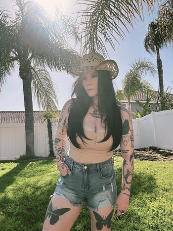 Full leaked Ready to glare page private onlyfans photo