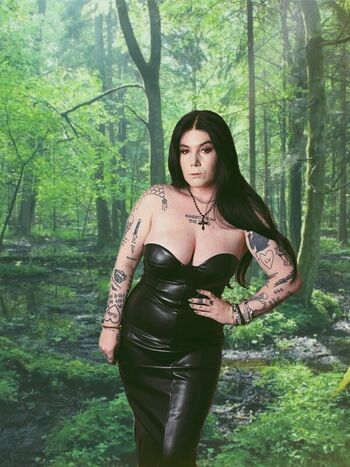 Full leaked Ready to glare page private onlyfans photo