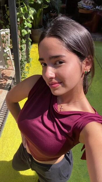 Full leaked Riyana private onlyfans photo