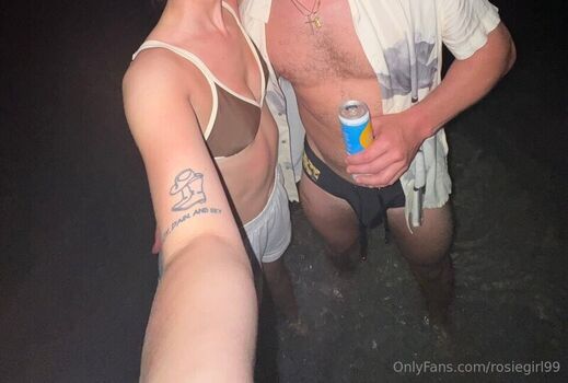 Full leaked Rosiegirl private onlyfans photo