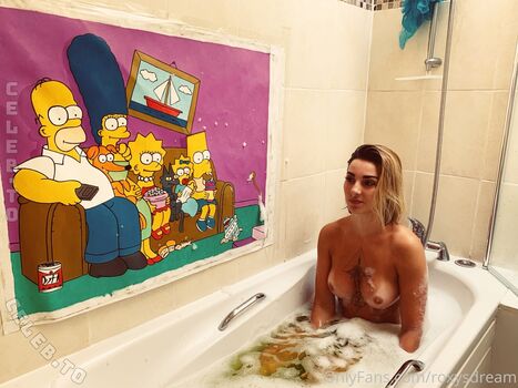 Full leaked Roxy fox private onlyfans photo