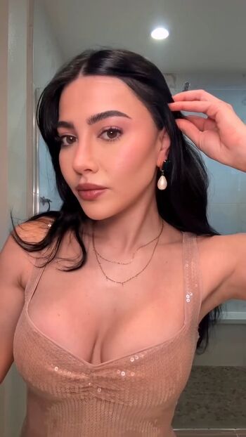 Full leaked Sara hesri private onlyfans photo