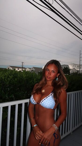 Sienna Holland