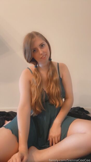 Full leaked Siennaceecee page private onlyfans photo