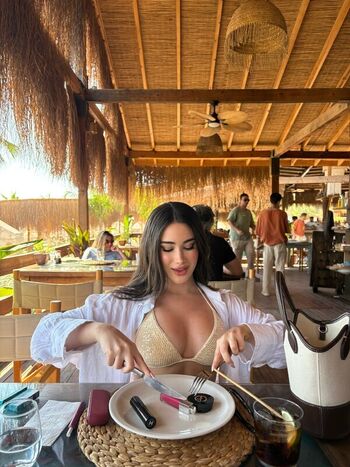 Full leaked Simayyeceee private onlyfans photo