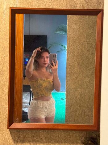 Full leaked Skwid private onlyfans photo
