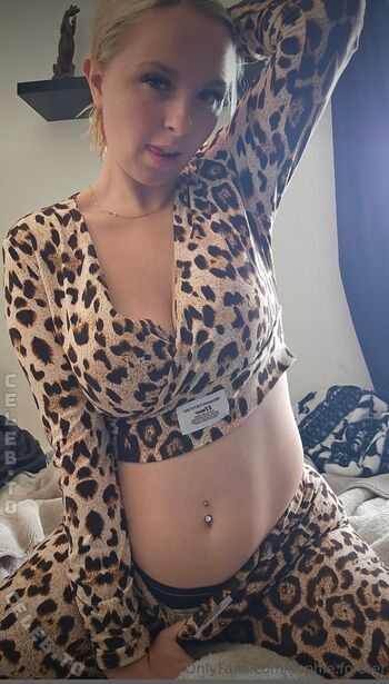 Full leaked Sophie forster private onlyfans photo