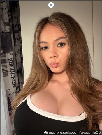 Full leaked Sophie page private onlyfans photo
