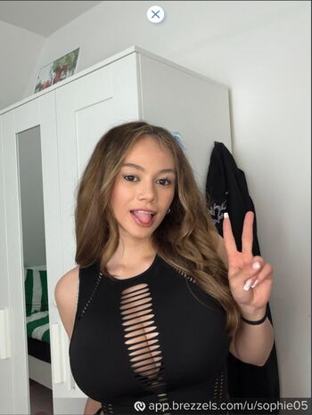 Full leaked Sophie page private onlyfans photo