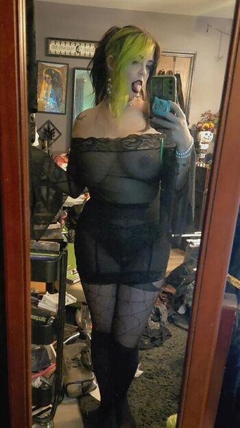SpookshowBebe