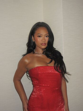Full leaked Suni lee page private onlyfans photo