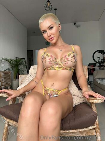 Full leaked Sweetieluna private onlyfans photo