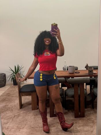 Full leaked Pixie kinzi/ private onlyfans photo