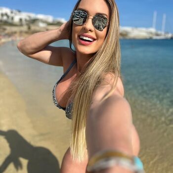 Tatiana Lobรฃo