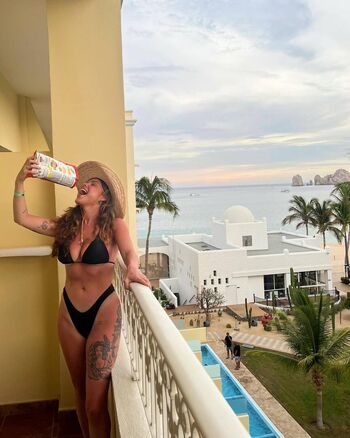 Full leaked Taylor hull private onlyfans photo
