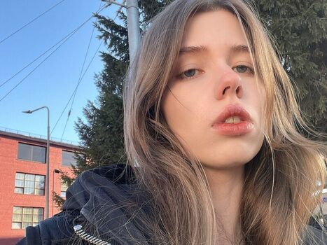 Full leaked Madierabb/ private onlyfans photo