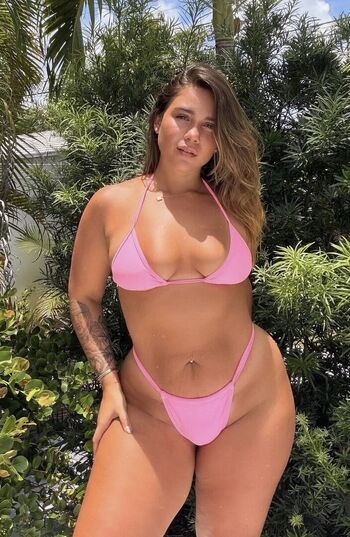 Full leaked Thick baddie oriana v private onlyfans photo
