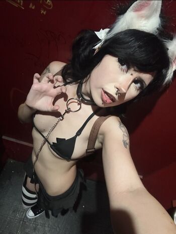 Full leaked Urwhitegf private onlyfans photo