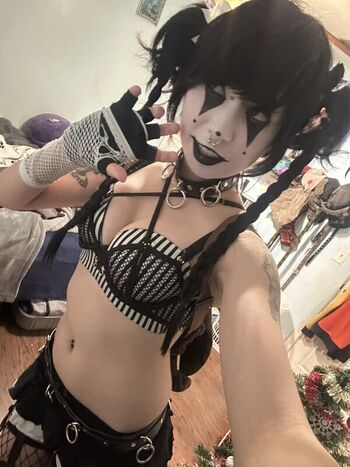 Full leaked Urwhitegf private onlyfans photo
