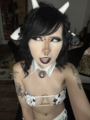 Full leaked Urwhitegf private onlyfans photo