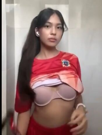 Full leaked Who is this private onlyfans photo