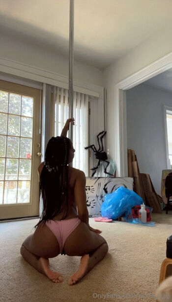 Full leaked Wolfe izzy private onlyfans photo