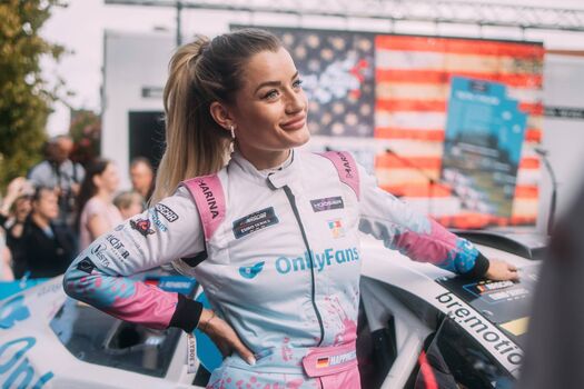 Full leaked Women motorsports private onlyfans photo