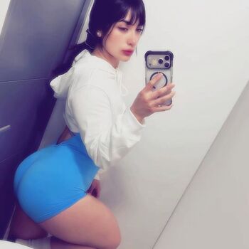 Full leaked Xinaaa private onlyfans photo