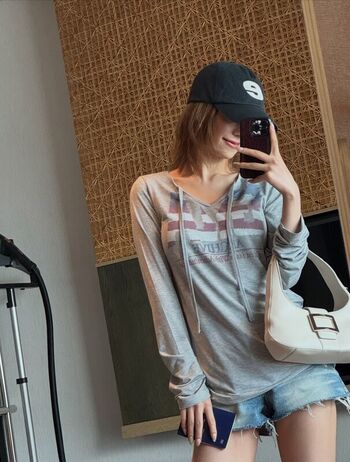 Full leaked Appolix/ private onlyfans photo
