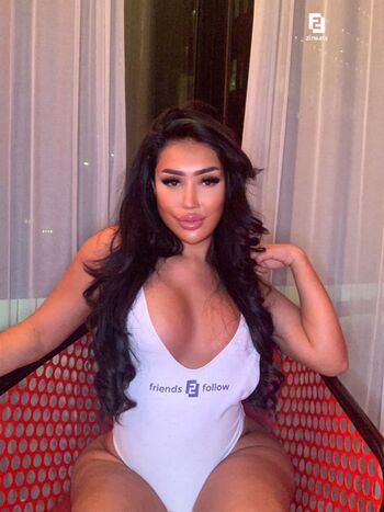 Full leaked Zinaats private onlyfans photo