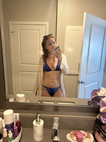 Full leaked Zoe lucas private onlyfans photo